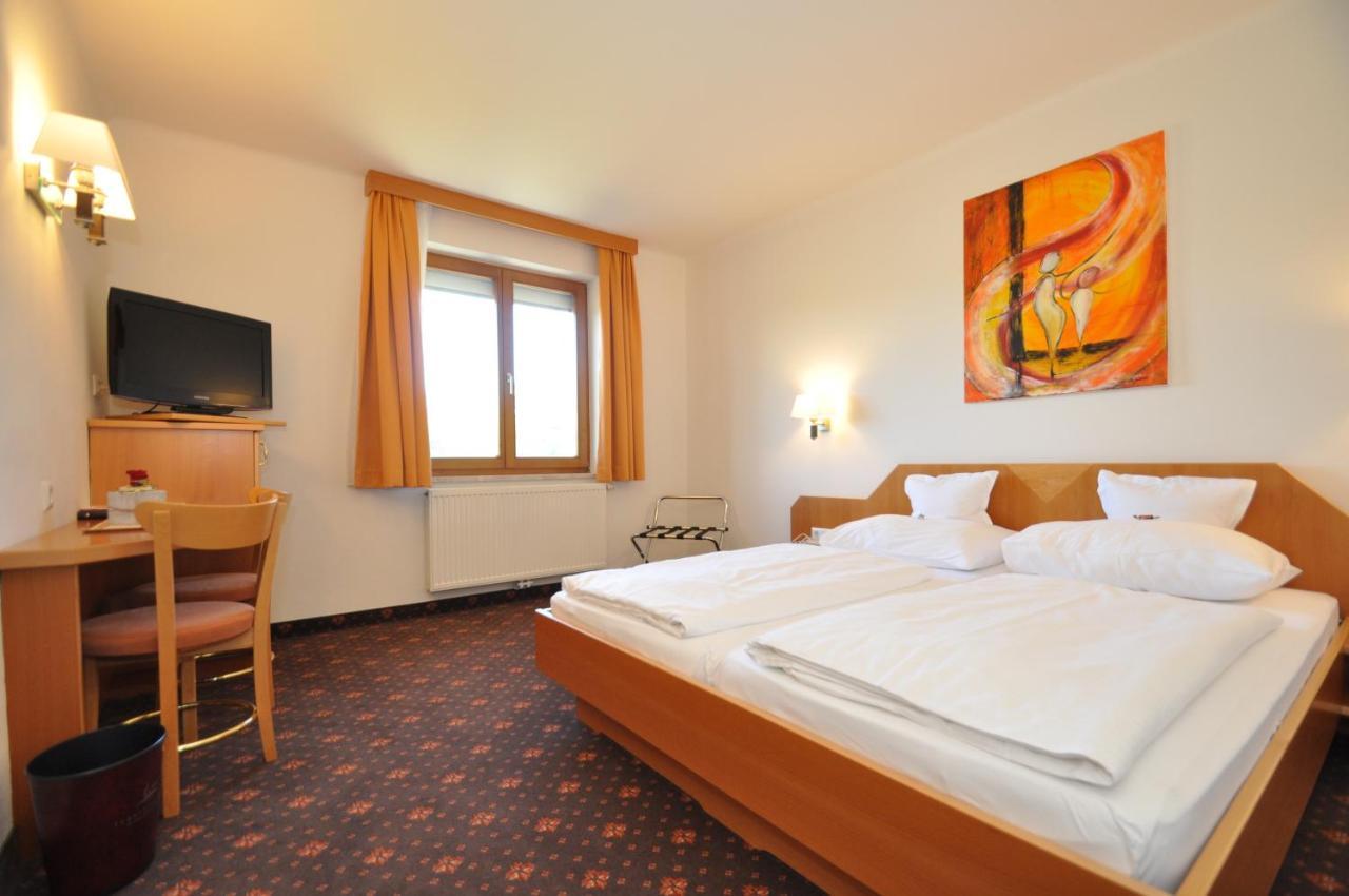 Hotel-Restaurant Teuschler-Mogg Bad Waltersdorf Inklusiv Genusscard Exteriér fotografie
