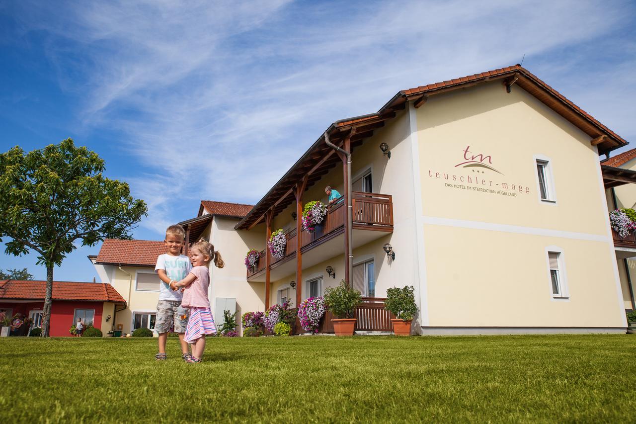 Hotel-Restaurant Teuschler-Mogg Bad Waltersdorf Inklusiv Genusscard Exteriér fotografie