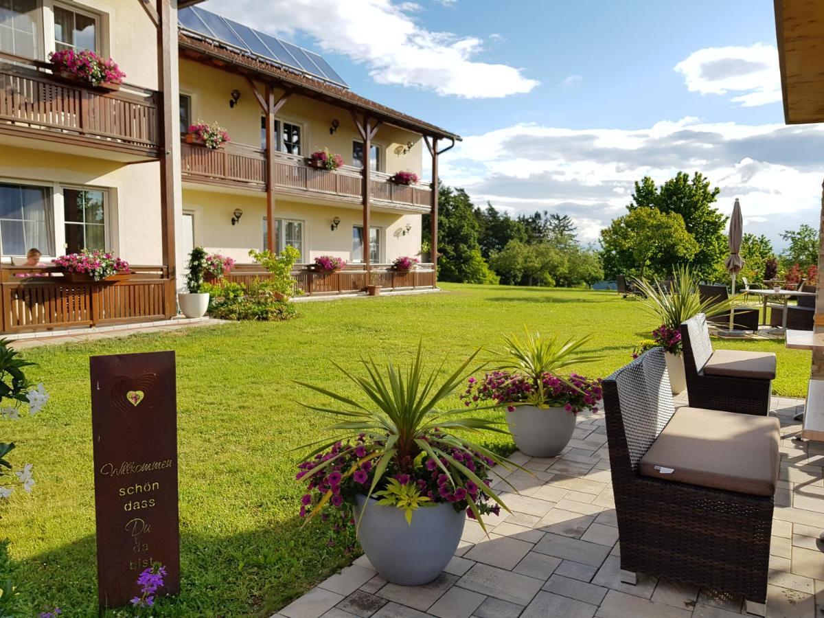 Hotel-Restaurant Teuschler-Mogg Bad Waltersdorf Inklusiv Genusscard Exteriér fotografie